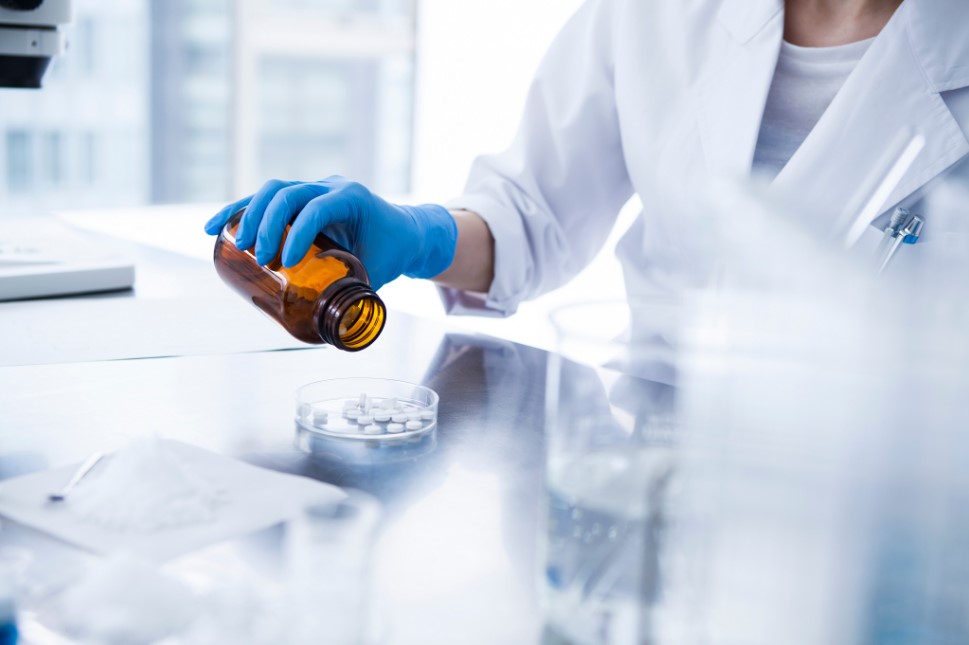 Specialty Pharmacy Services: Enhancing Patient Care and Treatment