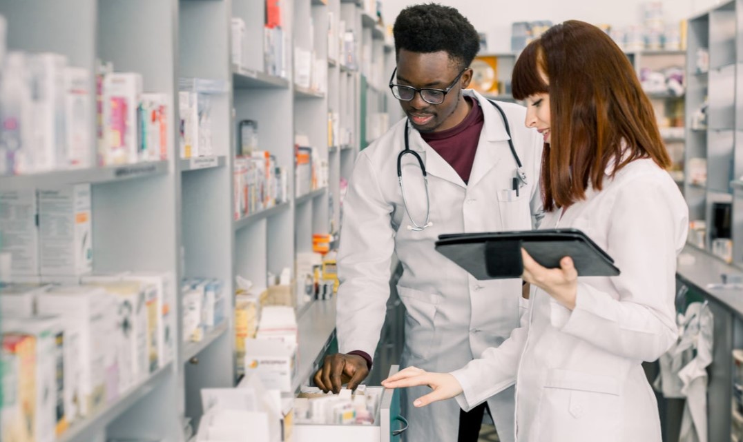 Pharmacy School Scholarships and Grants
