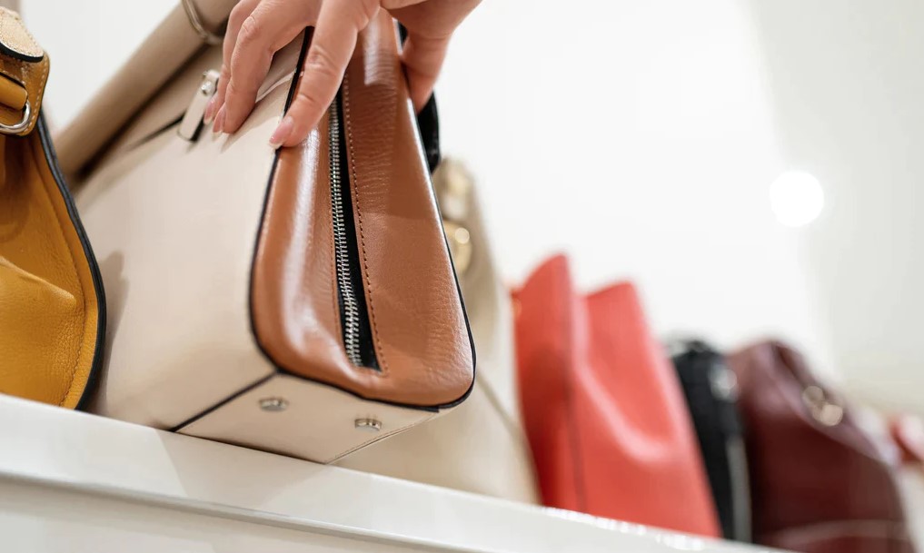 The Ultimate Guide: How to Choose the Perfect Ladies Purse for Every Occasion